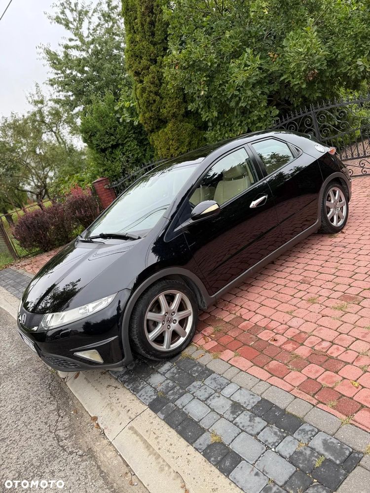 Honda Civic 1.8i-VTEC Automatik Executive - 1