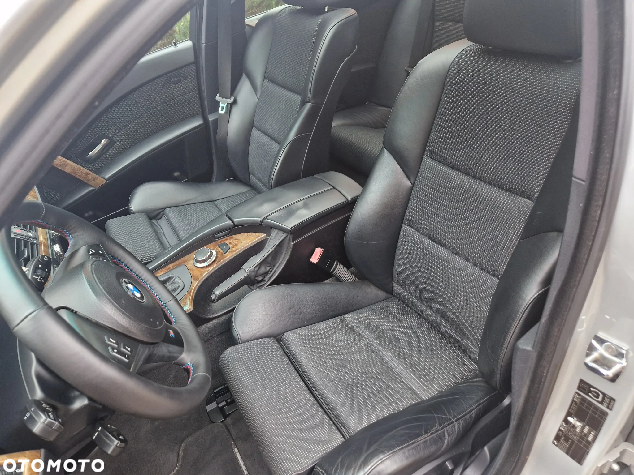 BMW Seria 5 530xd Touring - 24