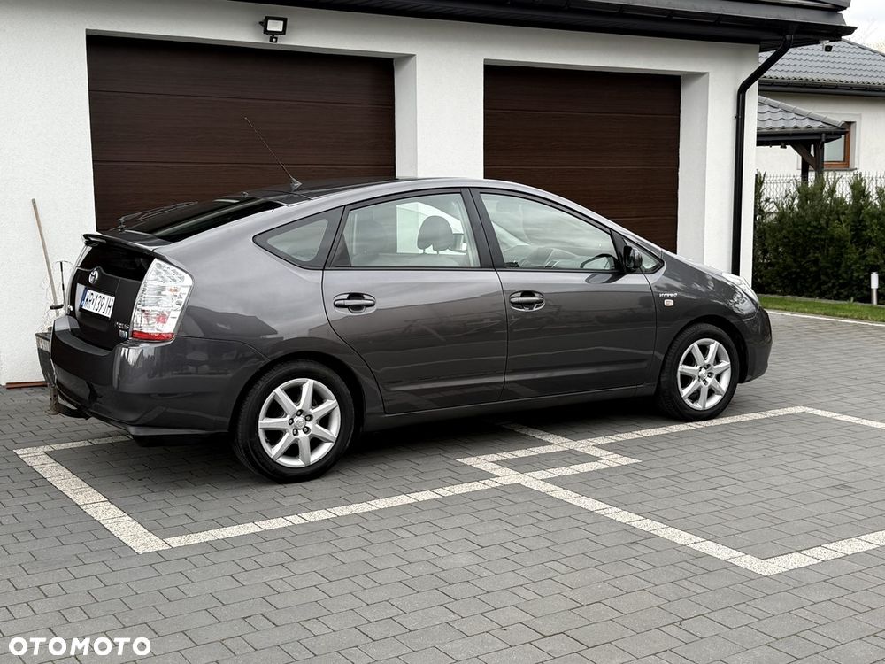 Toyota Prius 1.5 VVT-i Sol - 8