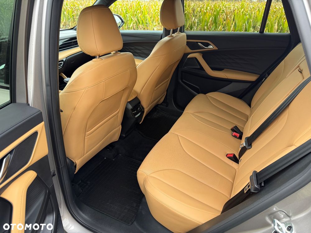 MG HS 1.5 T-GDI Exclusive DCT - 9