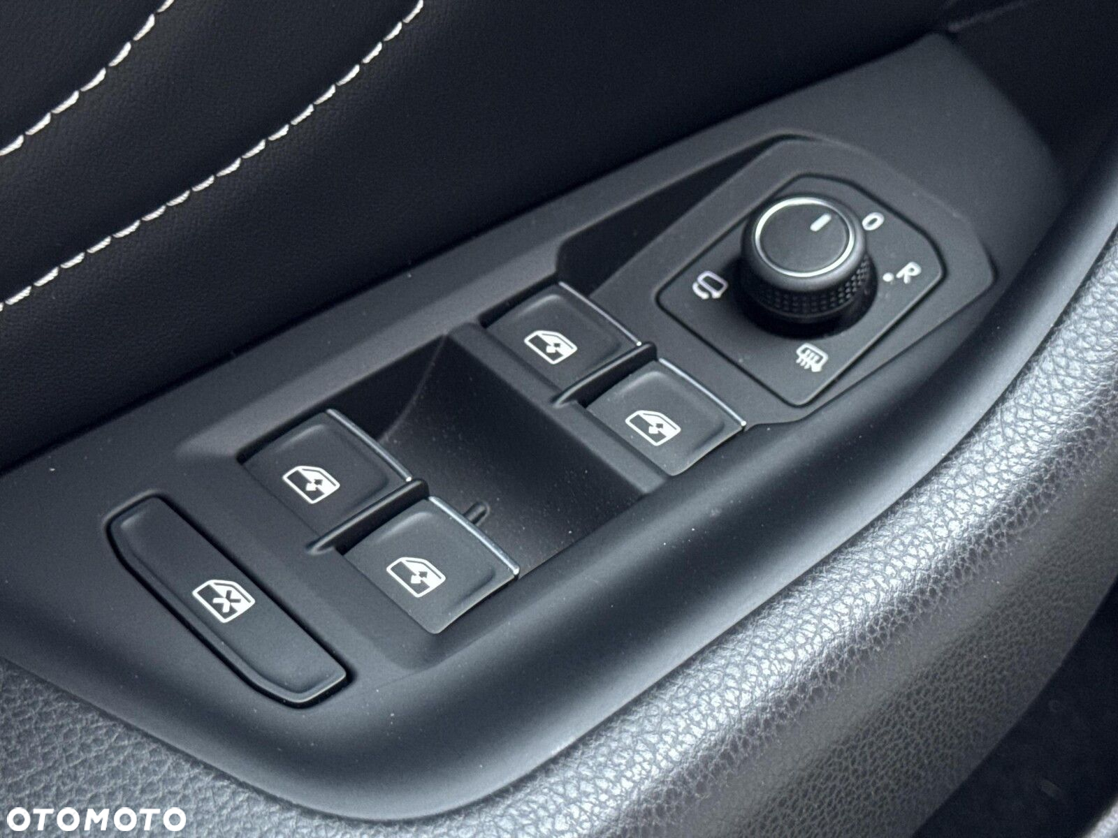 Volkswagen Arteon 2.0 TSI R-Line DSG - 33