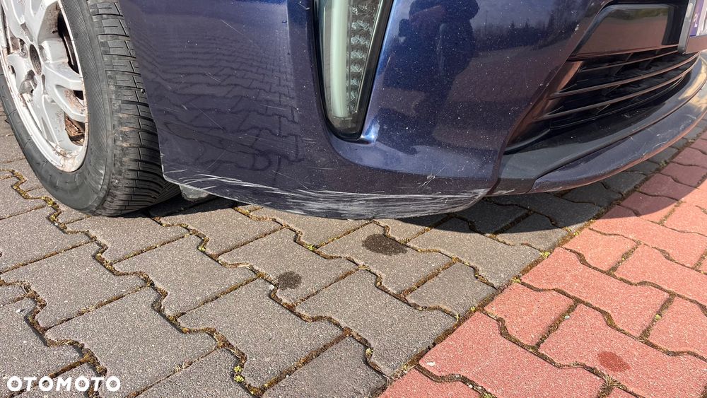 Toyota Prius (Hybrid) - 21