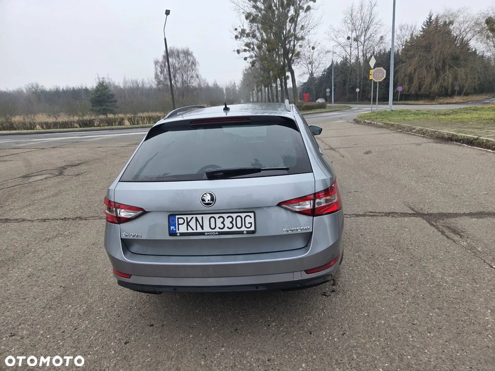 Skoda Superb 2.0 TDI Active - 19