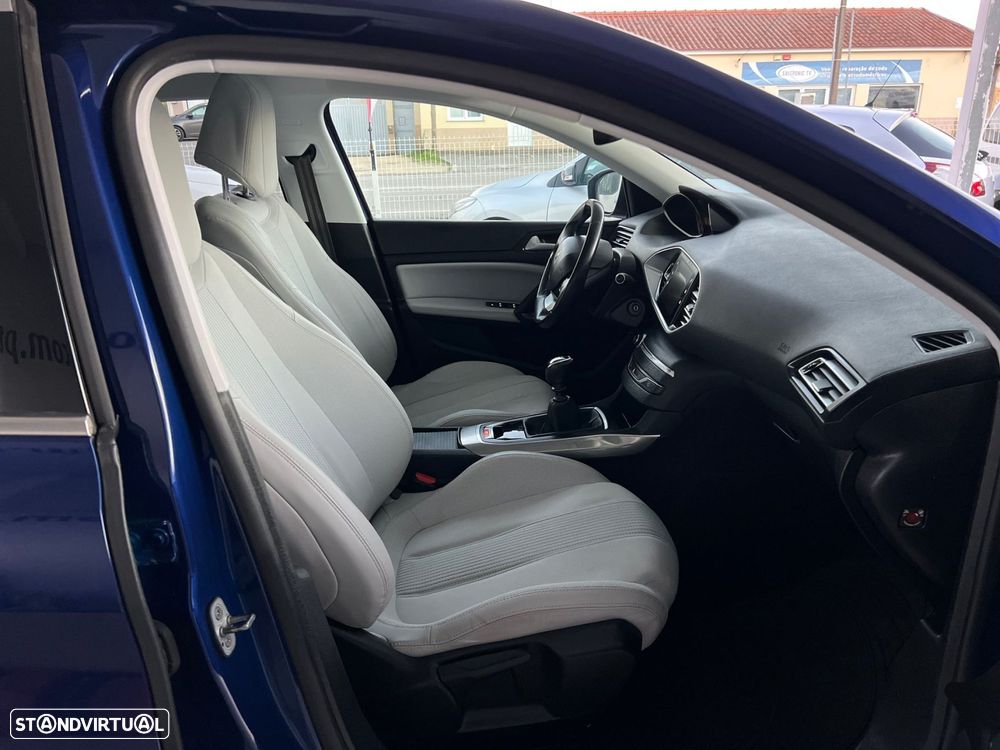 Peugeot 308 SW 1.5 BlueHDi Allure - 22
