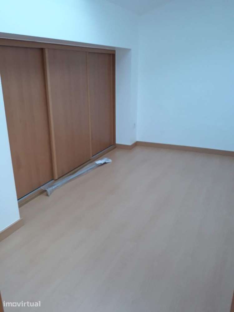 Apartamento T2 em Aguas Furtadas - 50metros do Hospital de Santo André - Grande imagem: 4/8
