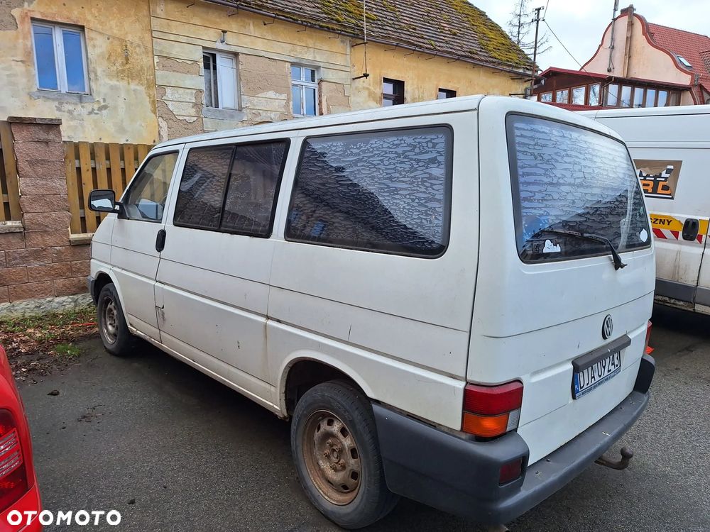 Volkswagen Caravelle - 2