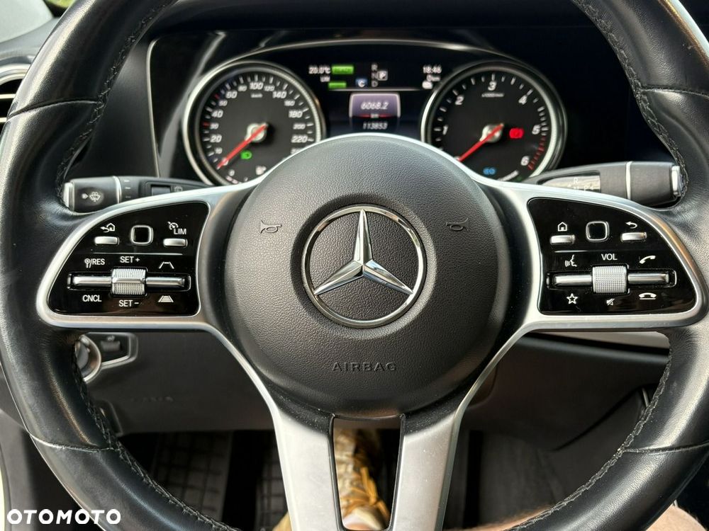 Mercedes-Benz Klasa E 300 de 9G-TRONIC Exclusive - 24