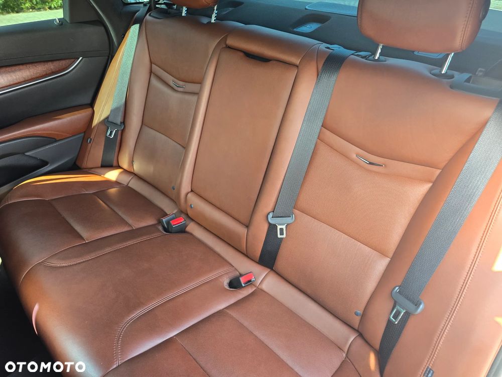 Cadillac XTS - 13