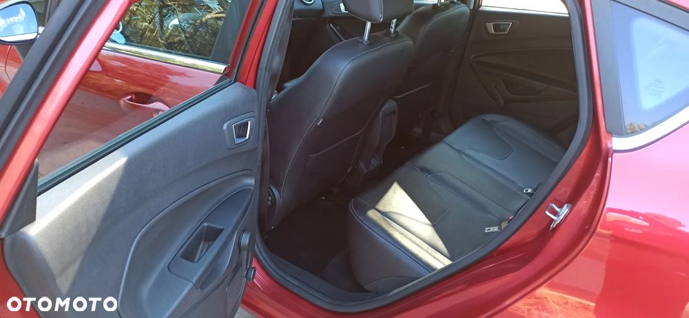 Ford Fiesta 1.0 EcoBoost Powershift Titanium - 12