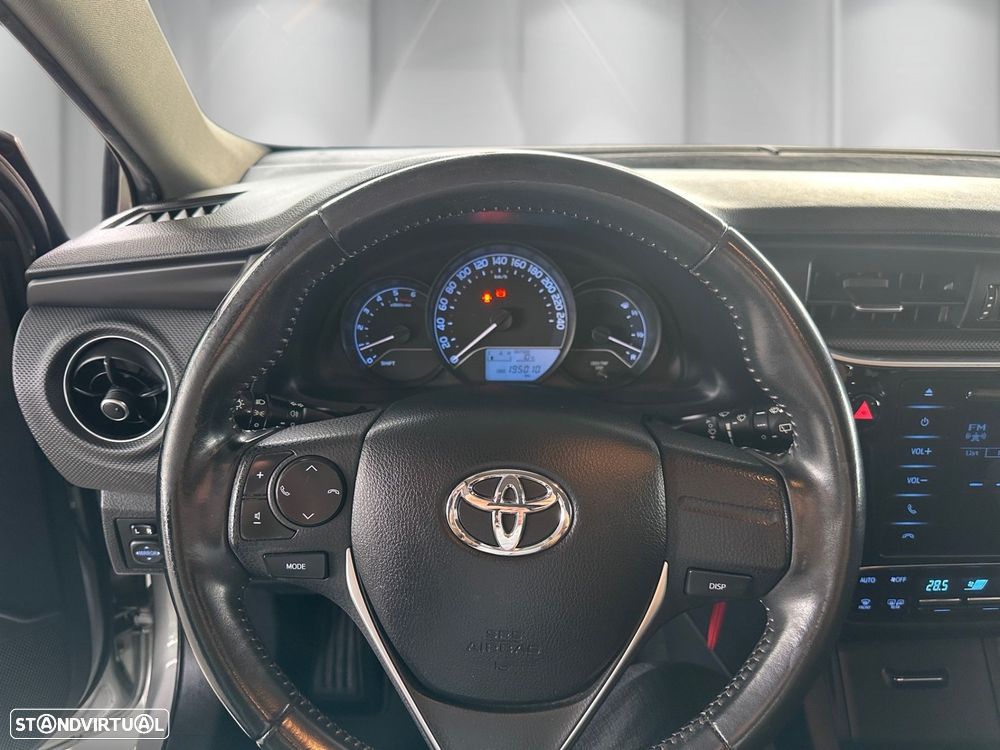 Toyota Auris 1.4 D-4D +AC - 6