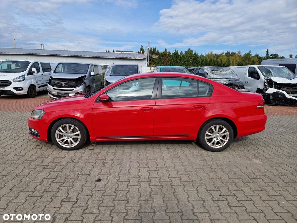 Volkswagen Passat 2.0 TDI Trendline - 4