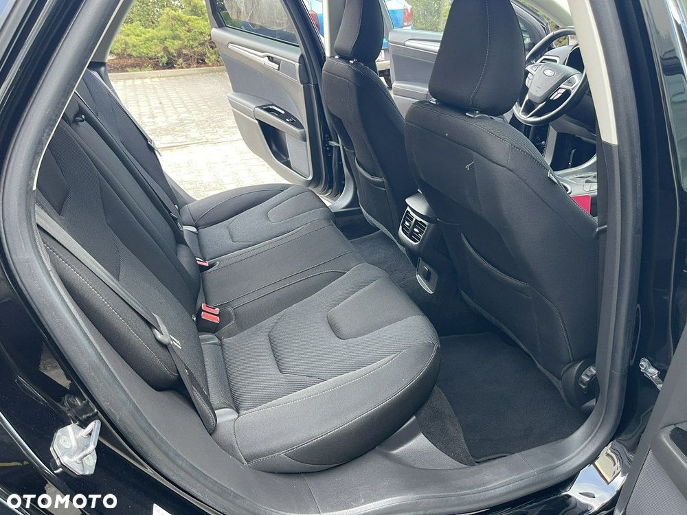 Ford Mondeo - 25