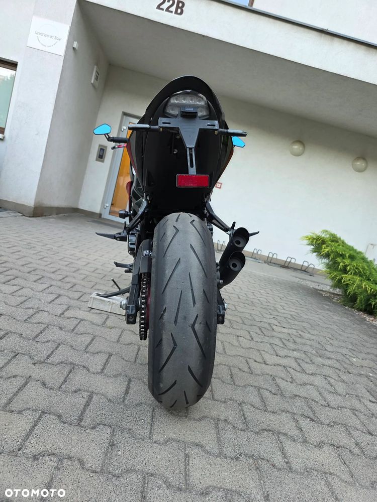 Suzuki GSX - 10