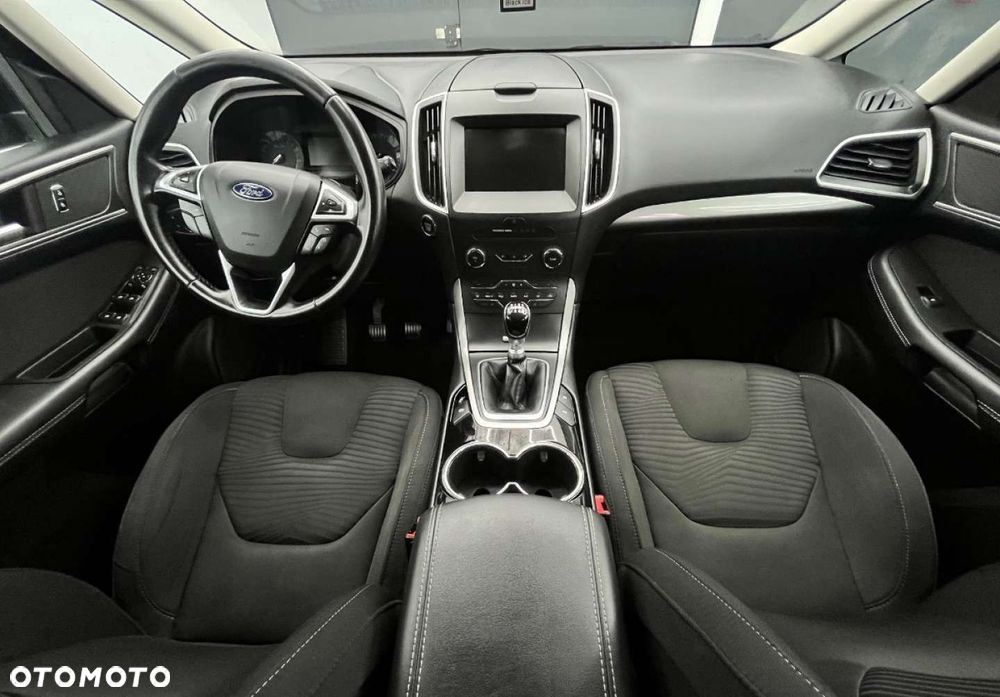 Ford S-Max - 21