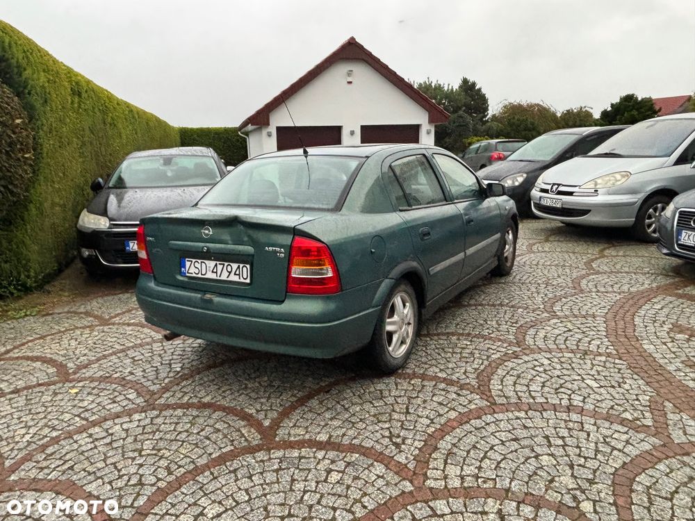 Opel Astra 1.6 Base - 3