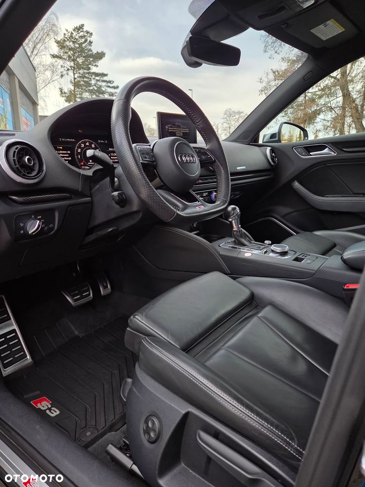 Audi S3 S tronic - 11