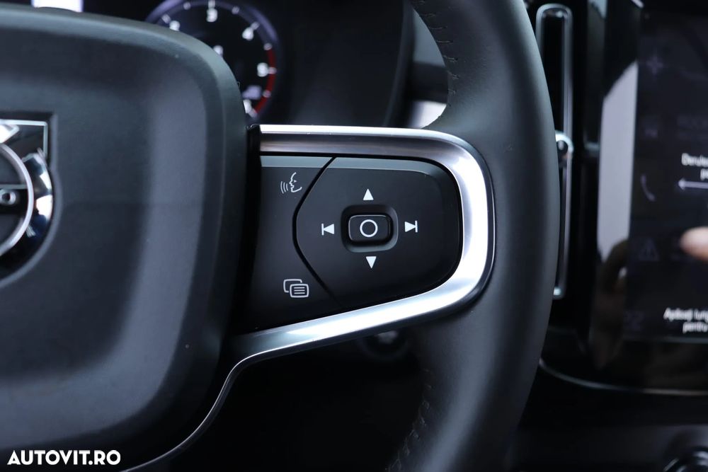 Volvo XC 40 D3 AWD Momentum - 38