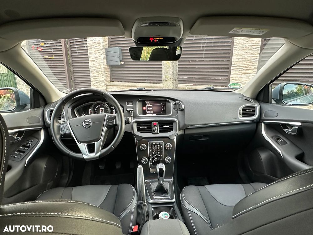 Volvo V40 D2 Momentum - 7