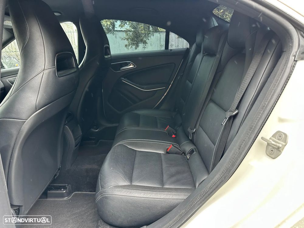 Mercedes-Benz CLA 220 - 12