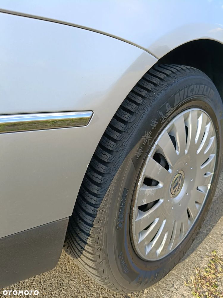 Volkswagen Passat 2.0 TDI DPF Highline - 10