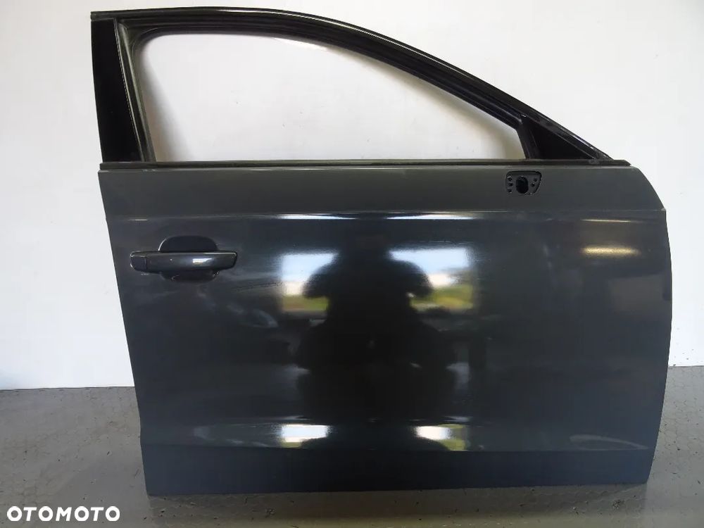 LX7M drzwi prawy przod Audi A3 8V Sportback LIFT czesci