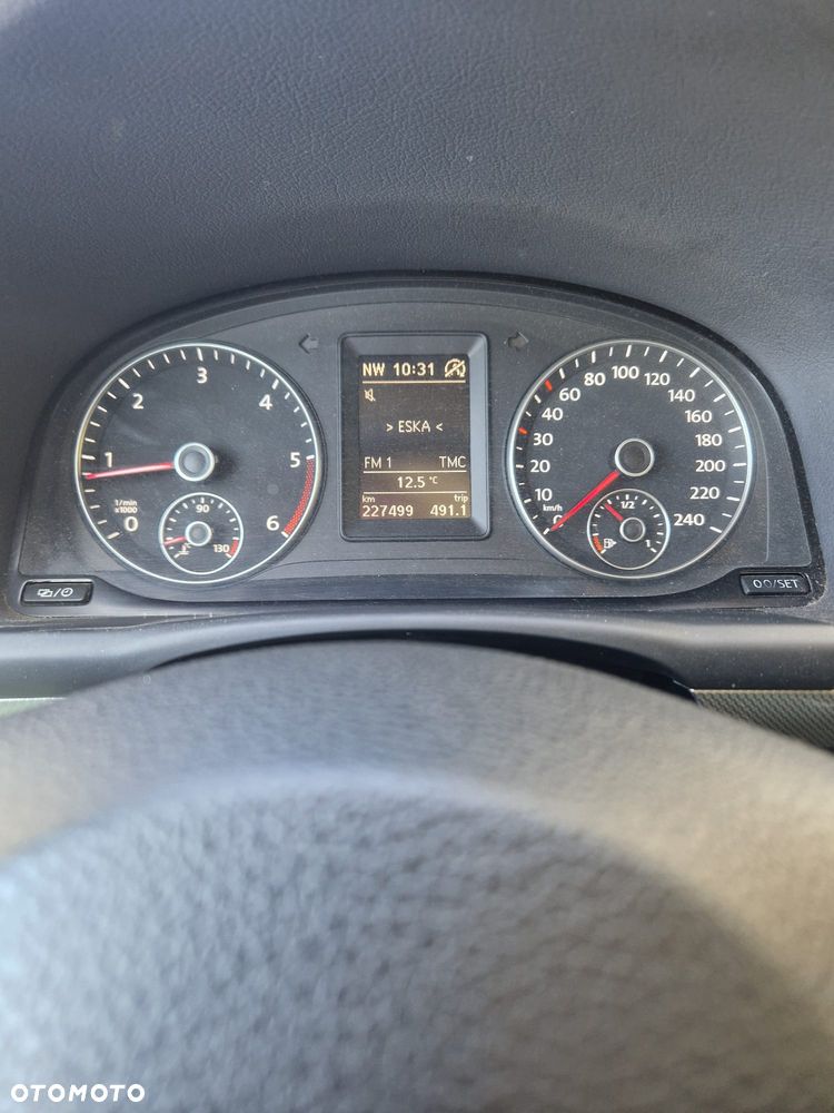 Volkswagen Touran 1.6 TDI DPF BlueMotion Technology MATCH - 12