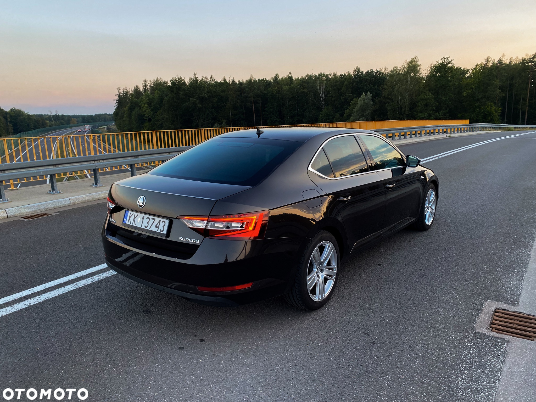 Skoda Superb 2.0 TDI DSG L&K - 8