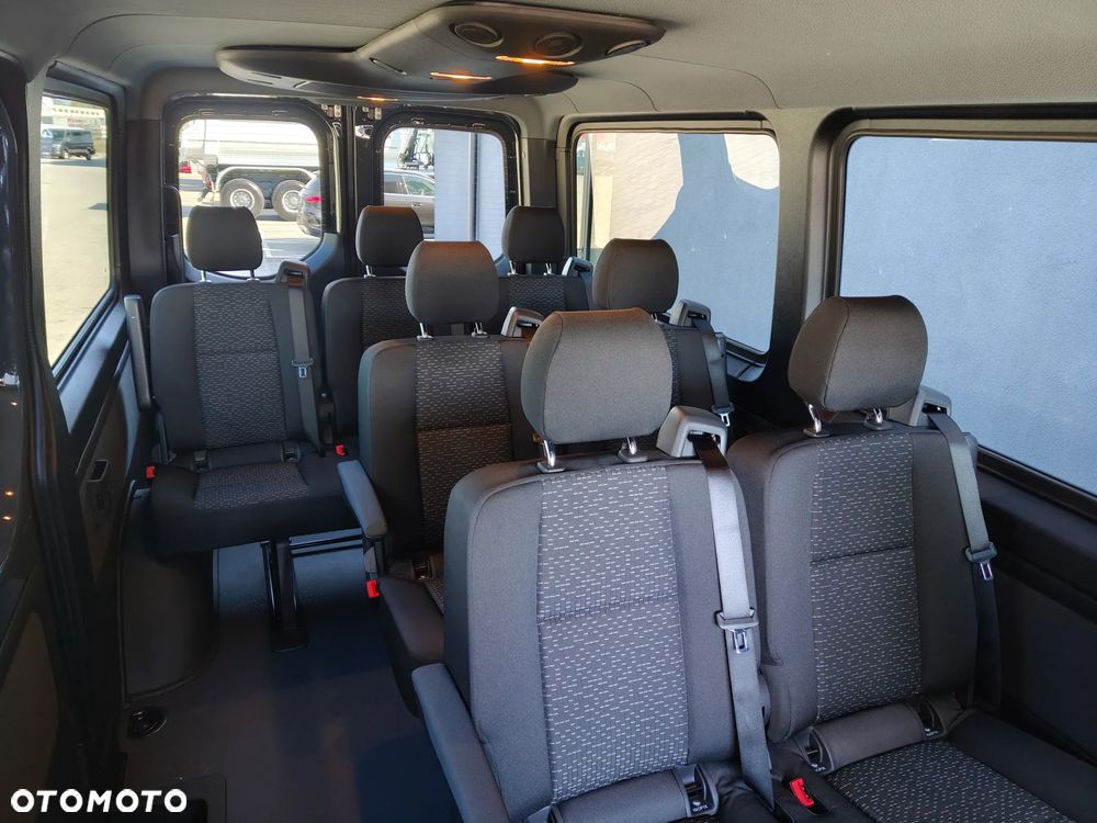 Mercedes-Benz Sprinter - 15