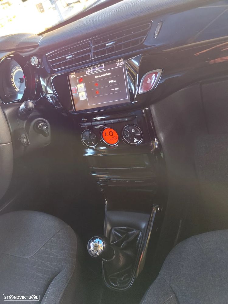 Citroën C3 1.2 PureTech Collection - 36