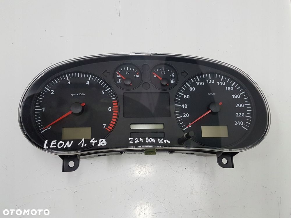 LEON I TOLEDO LICZNIK ZEGARY W01M0920801 225tyś.km - 5