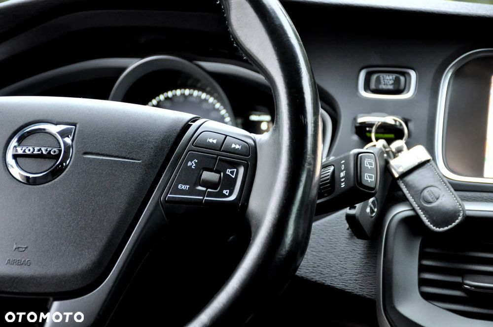 Volvo V40 Cross Country T3 Momentum - 28