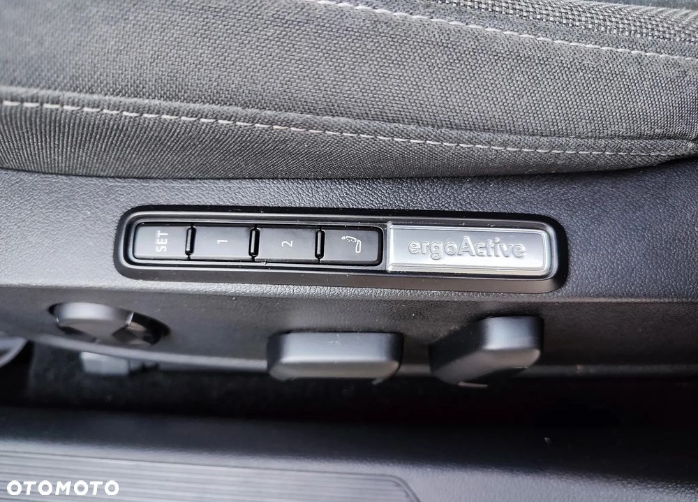 Volkswagen Golf 2.0 TDI Style - 19