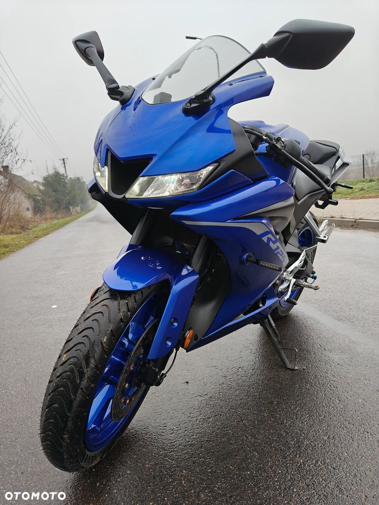 Yamaha YZF - 11