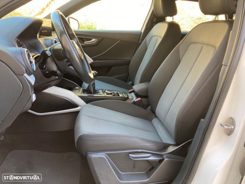 Audi Q2 30 TFSI Design - 31