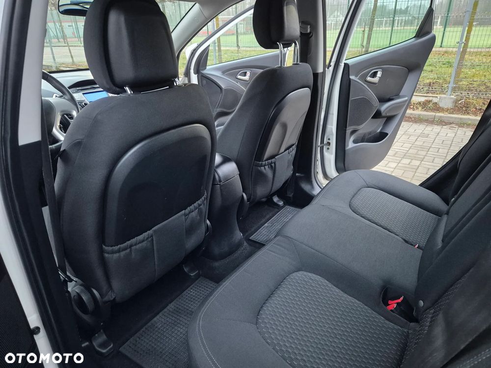 Hyundai ix35 1.6 2WD UEFA EURO 2012 Edition - 10