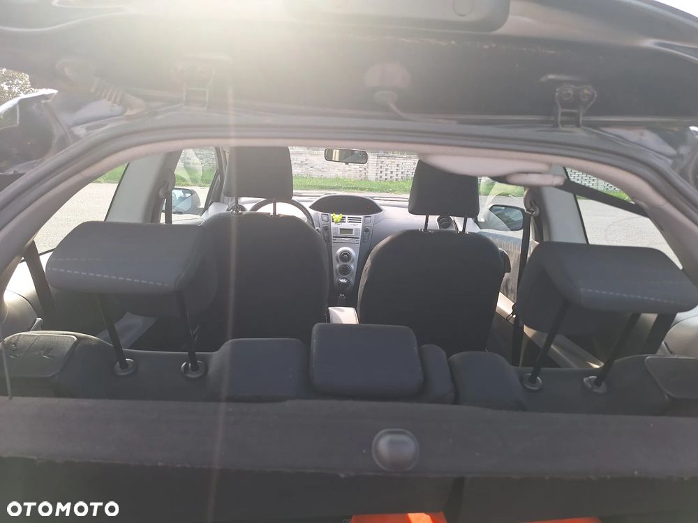 Toyota Yaris 1.3 VVT-i Luna - 31
