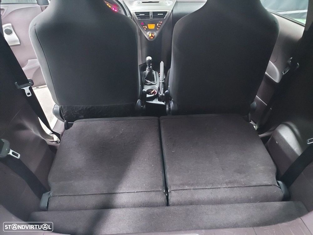 Toyota iQ 1.0 VVT-i Essential+AC - 18