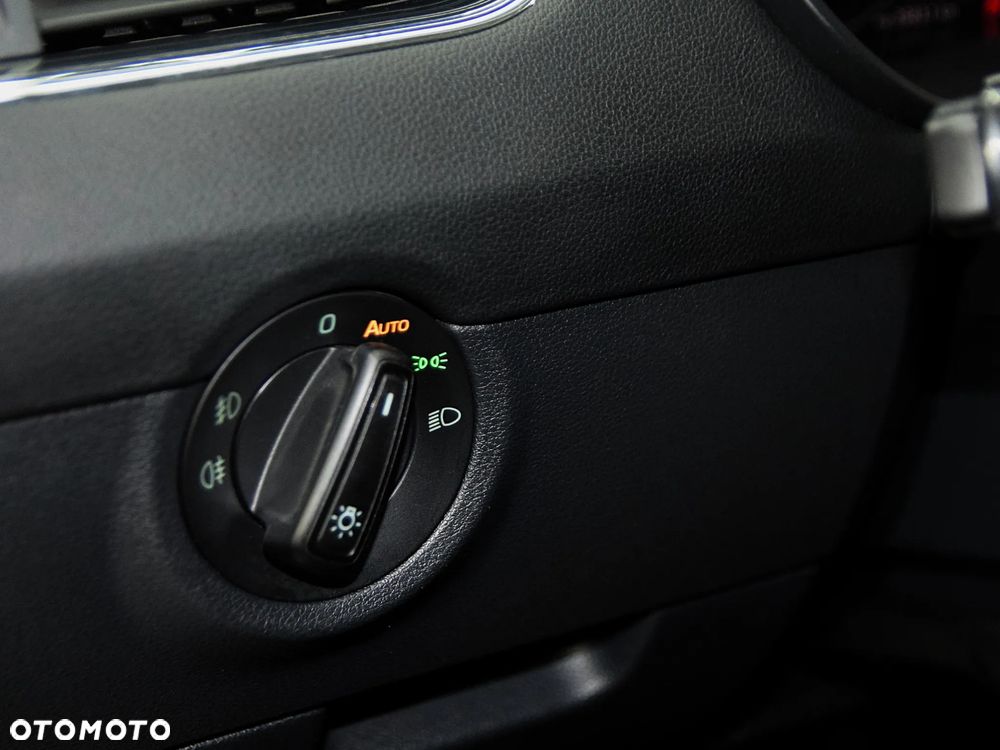 Skoda Octavia 1.5 TSI ACT Style - 21