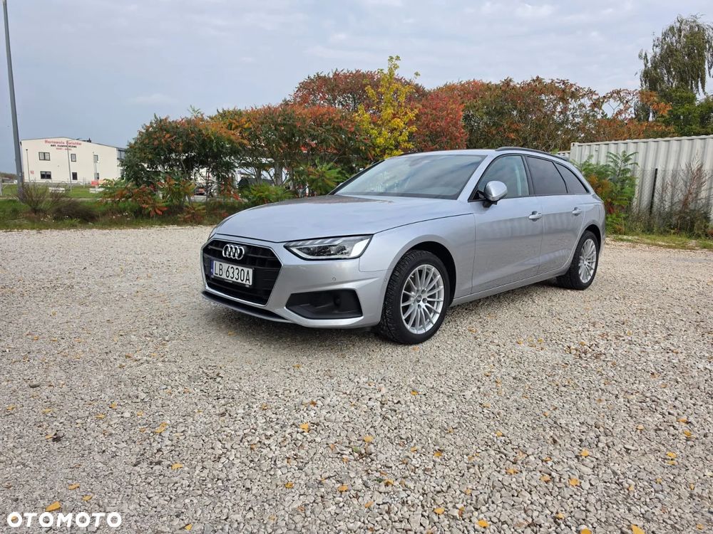Audi A4 Avant 2023 photo 2