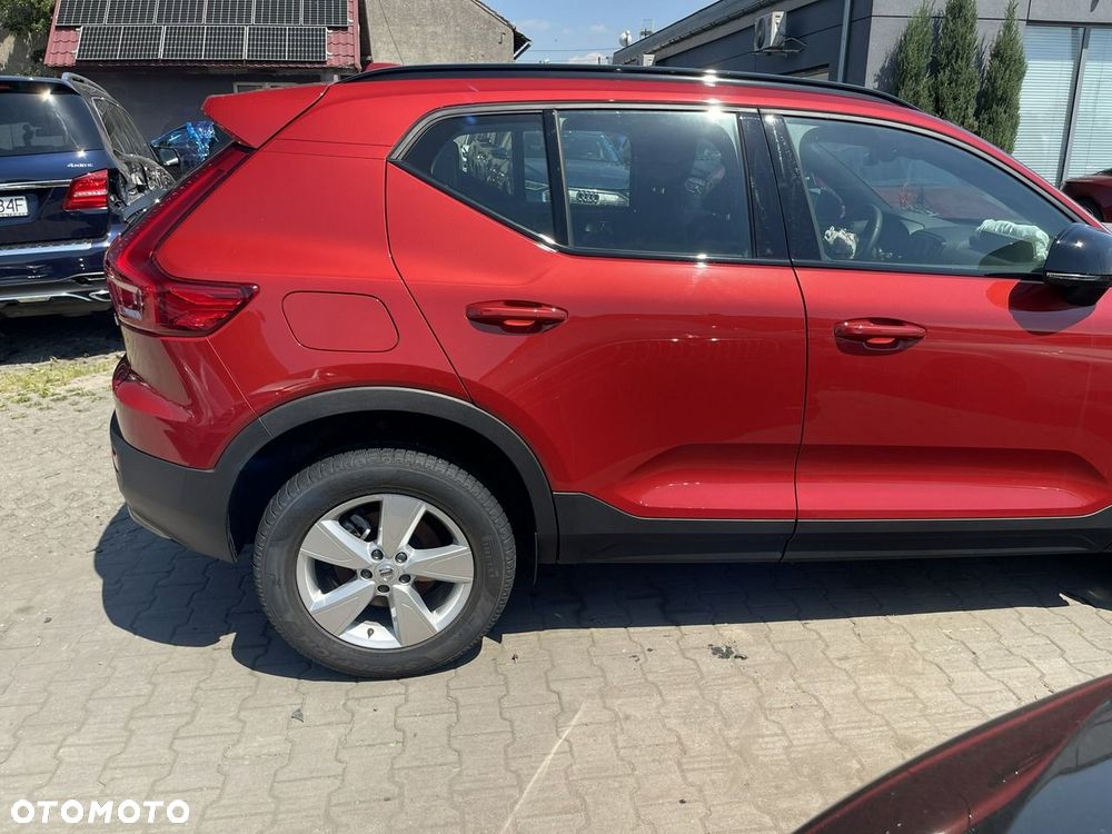 Volvo XC 40 B4 B AWD Geartronic RDesign - 11