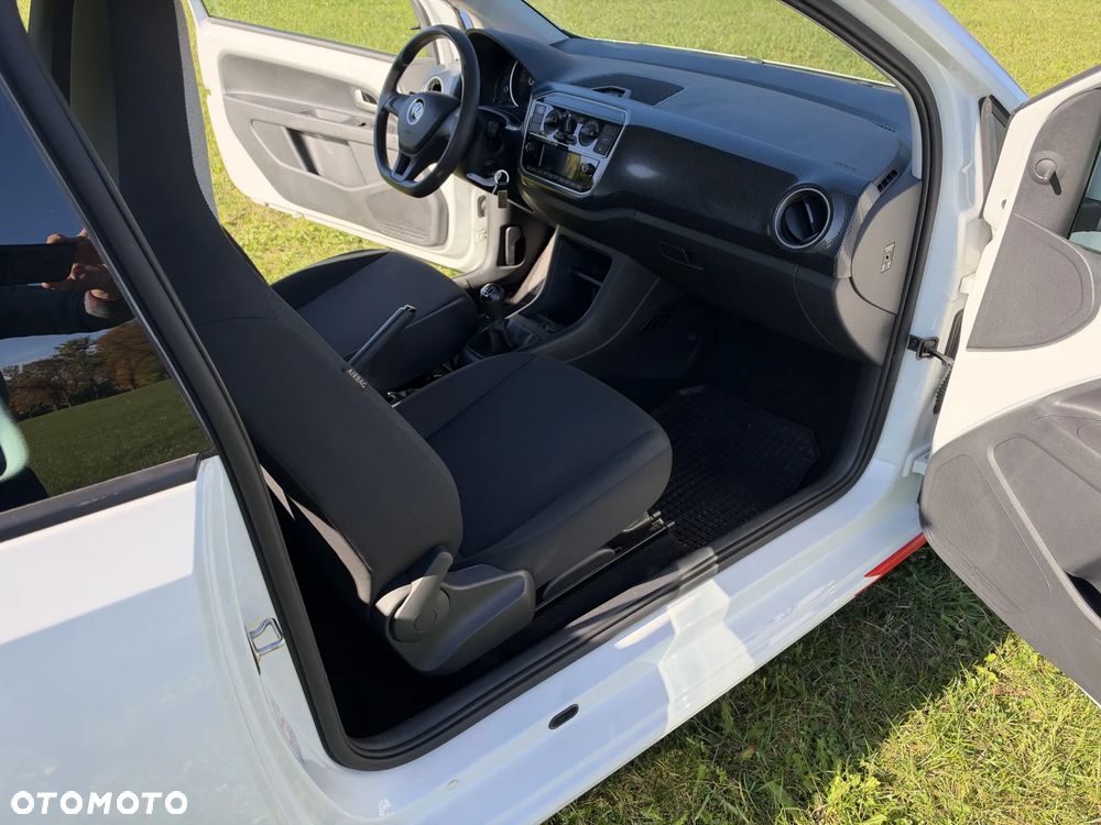 Volkswagen up! - 26