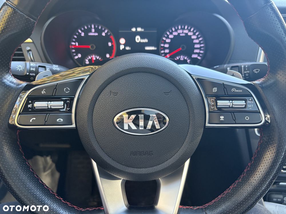 Kia Optima - 34