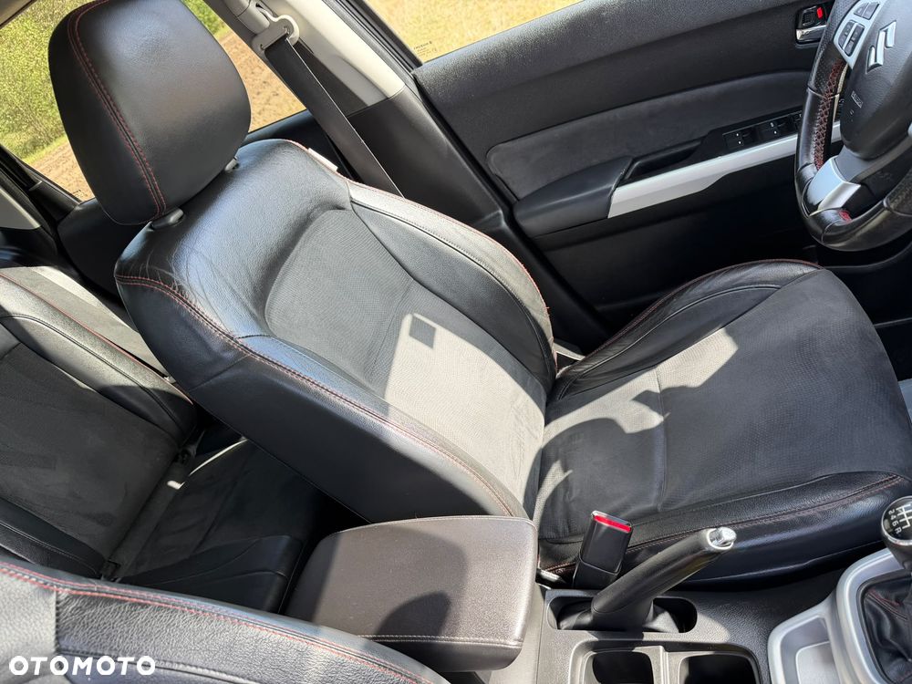 Suzuki Vitara - 13