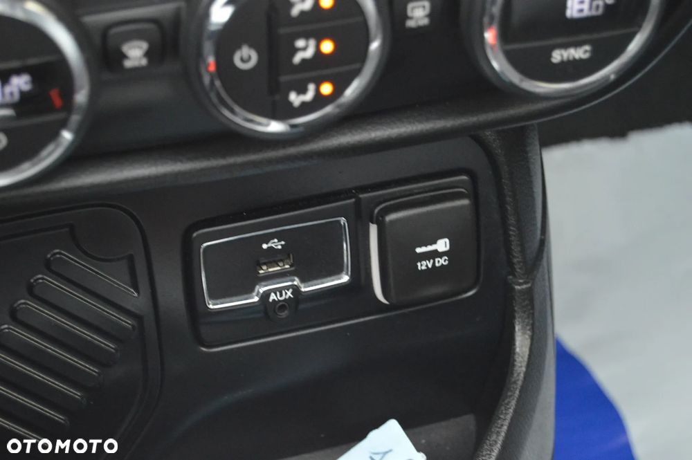 Jeep Renegade 1.4 MultiAir Limited - 27
