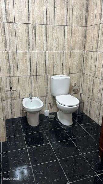 T2 – Vilar do Paraíso | Vila Nova de Gaia
Arrenda-se apartamento T2 co - Grande imagem: 2/5