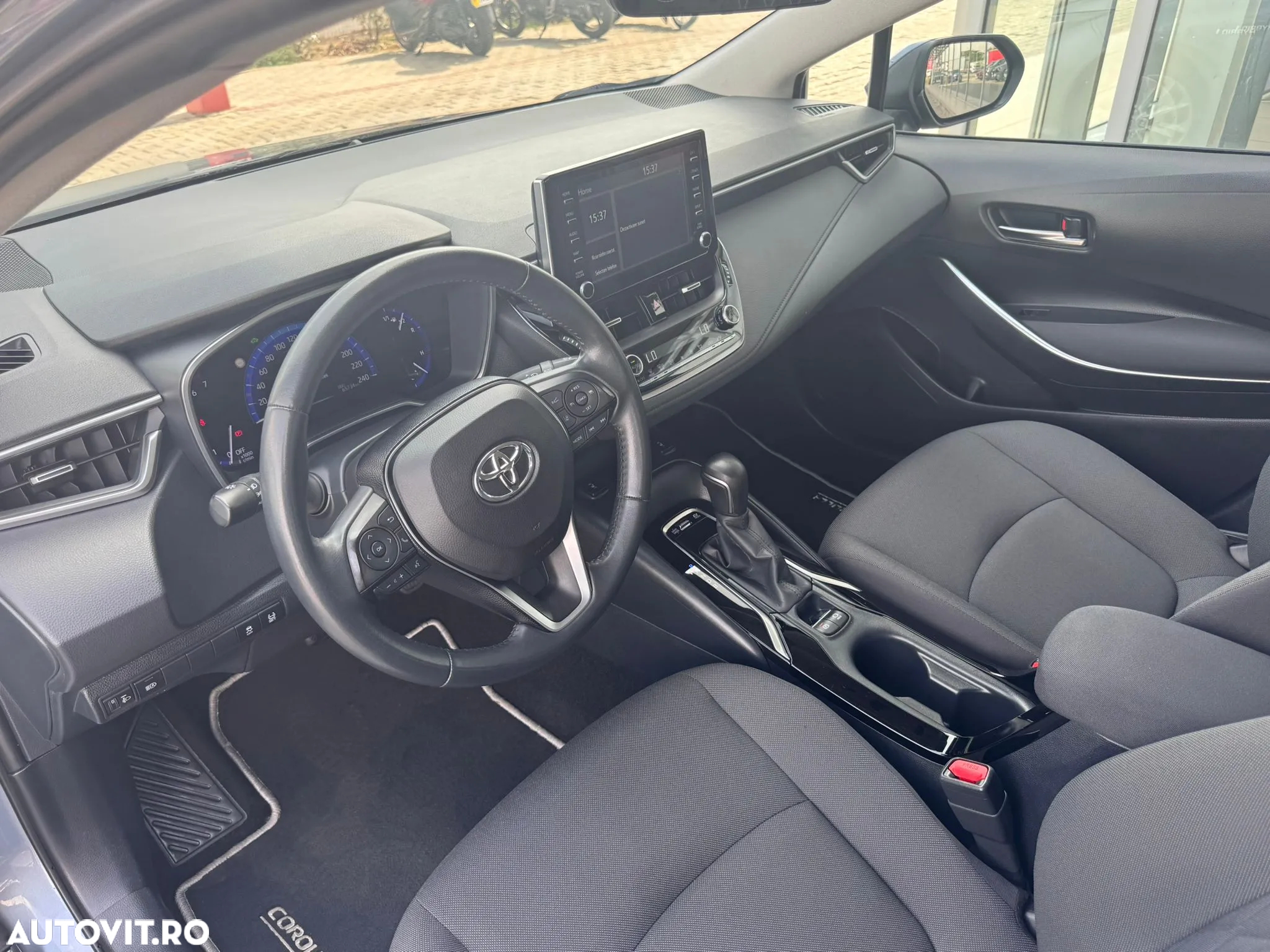 Toyota Corolla 1.8 HSD Business - 10