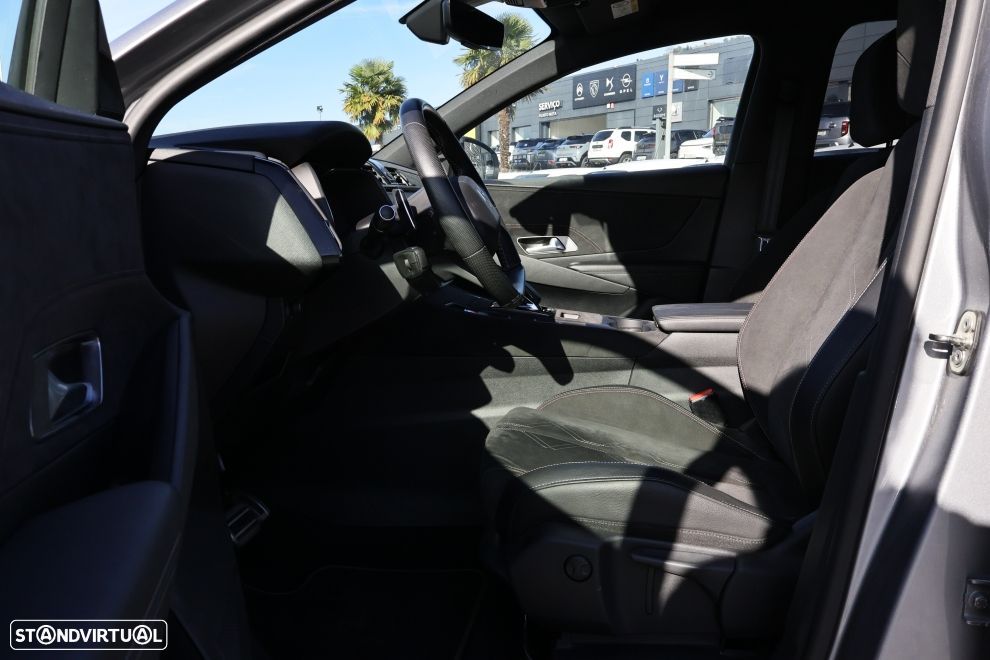 DS DS7 Crossback E-Tense Performance Line EAT8 - 17