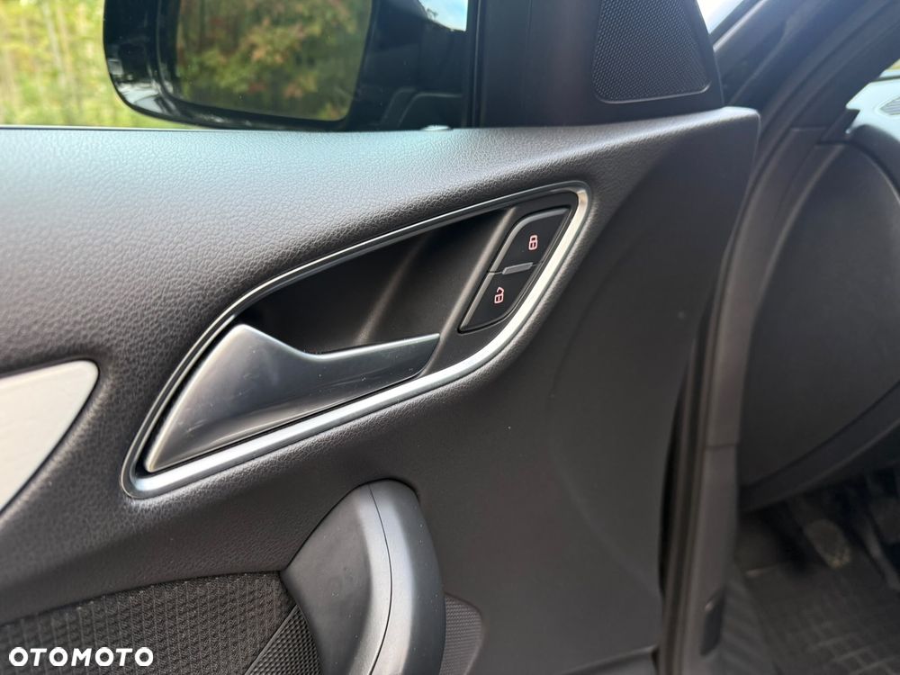 Audi Q3 2012 photo 5