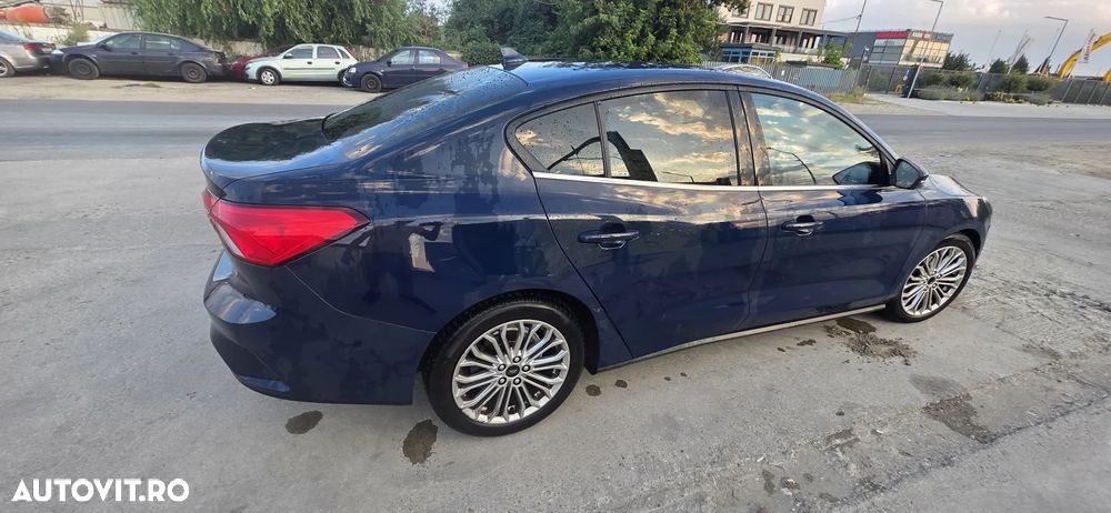 Ford Focus - 7
