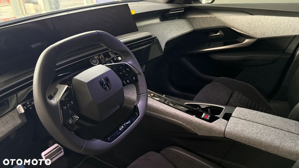 Peugeot 5008 1.2 PureTech mHEV GT S&S e-DCS6 - 11